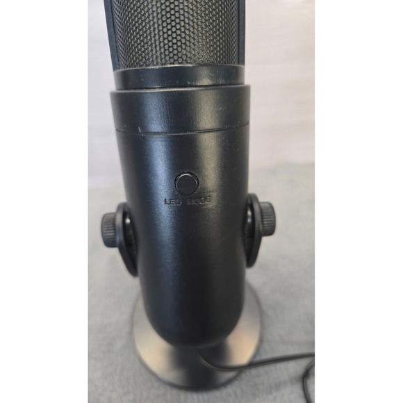 USB Gaming Microphone with RGB LED Lights Adjustable Desktop Stand Black - Picture 3 of 3